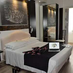 Otel Perugino, Milano